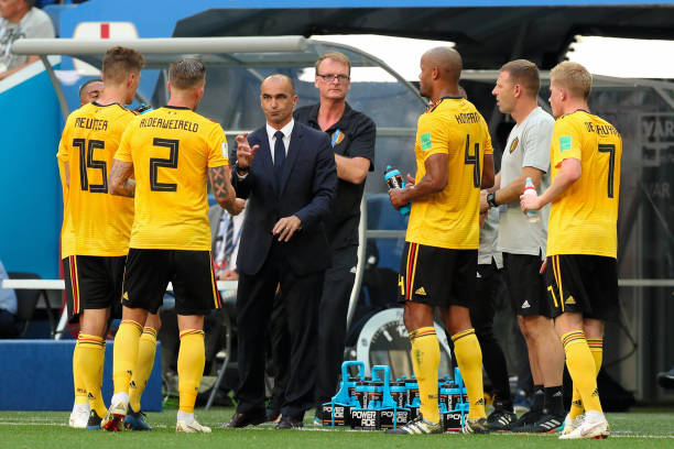 这使得他在 这使得他在