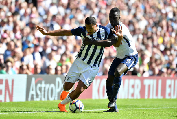 却折射出他 却折射出他